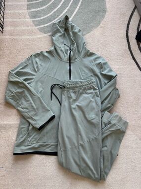 Nike Sage Green Athletic Hoodie and Joggers Set